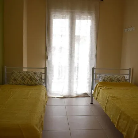 In Nea Kallikratia Apartment